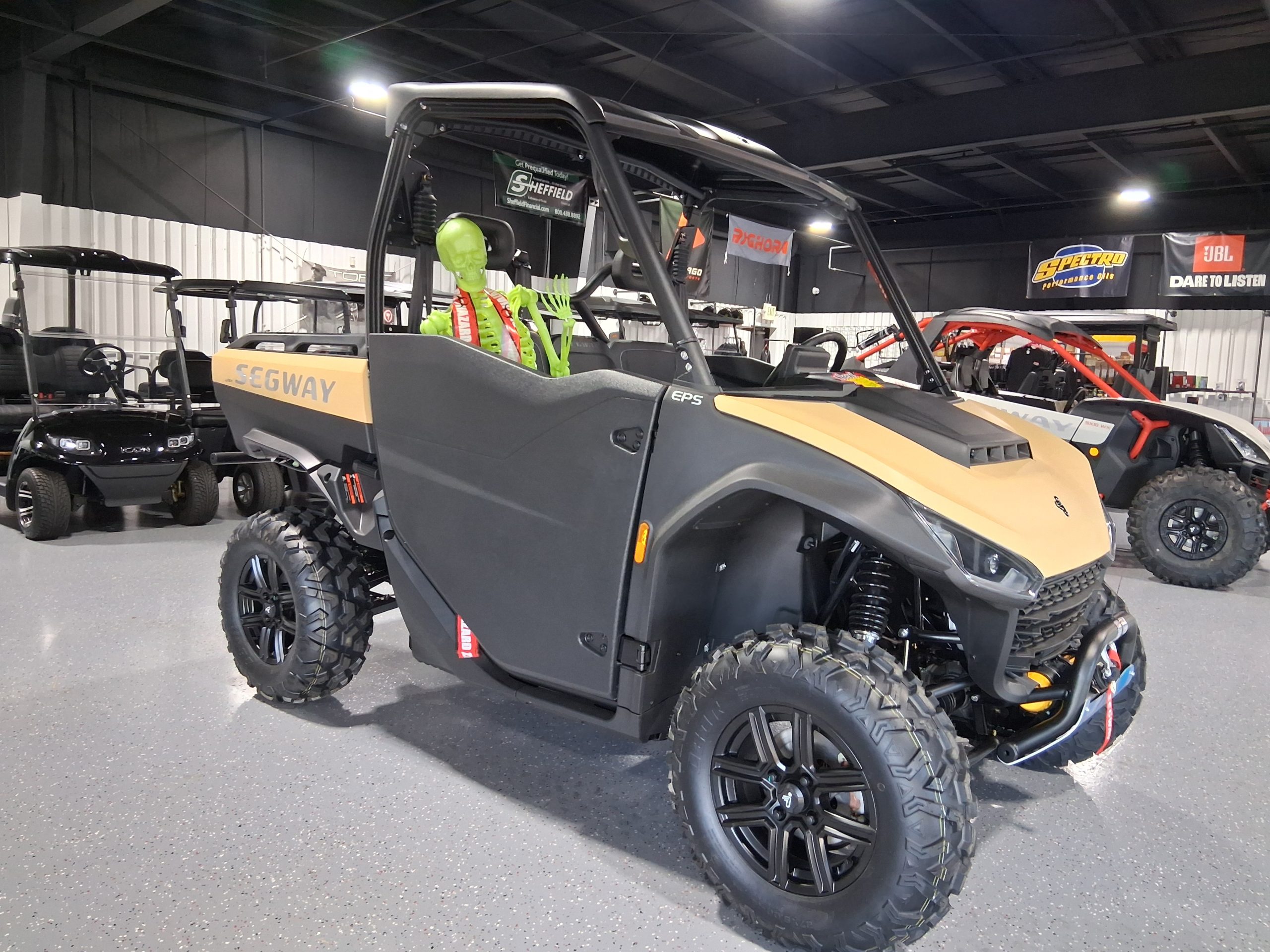 2025 Segway UT10-P - Tan - Image 2