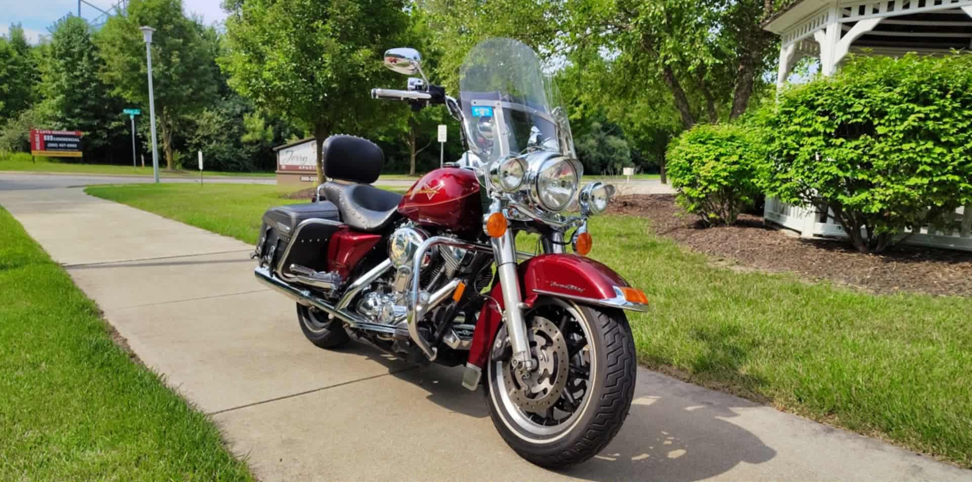 2008 Harley Davidson Road King - Red - Image 2