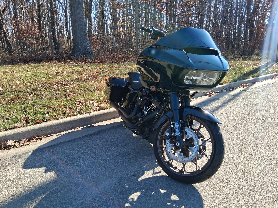 2023 Harley Davidson Road Glide ST - Black - Image 2
