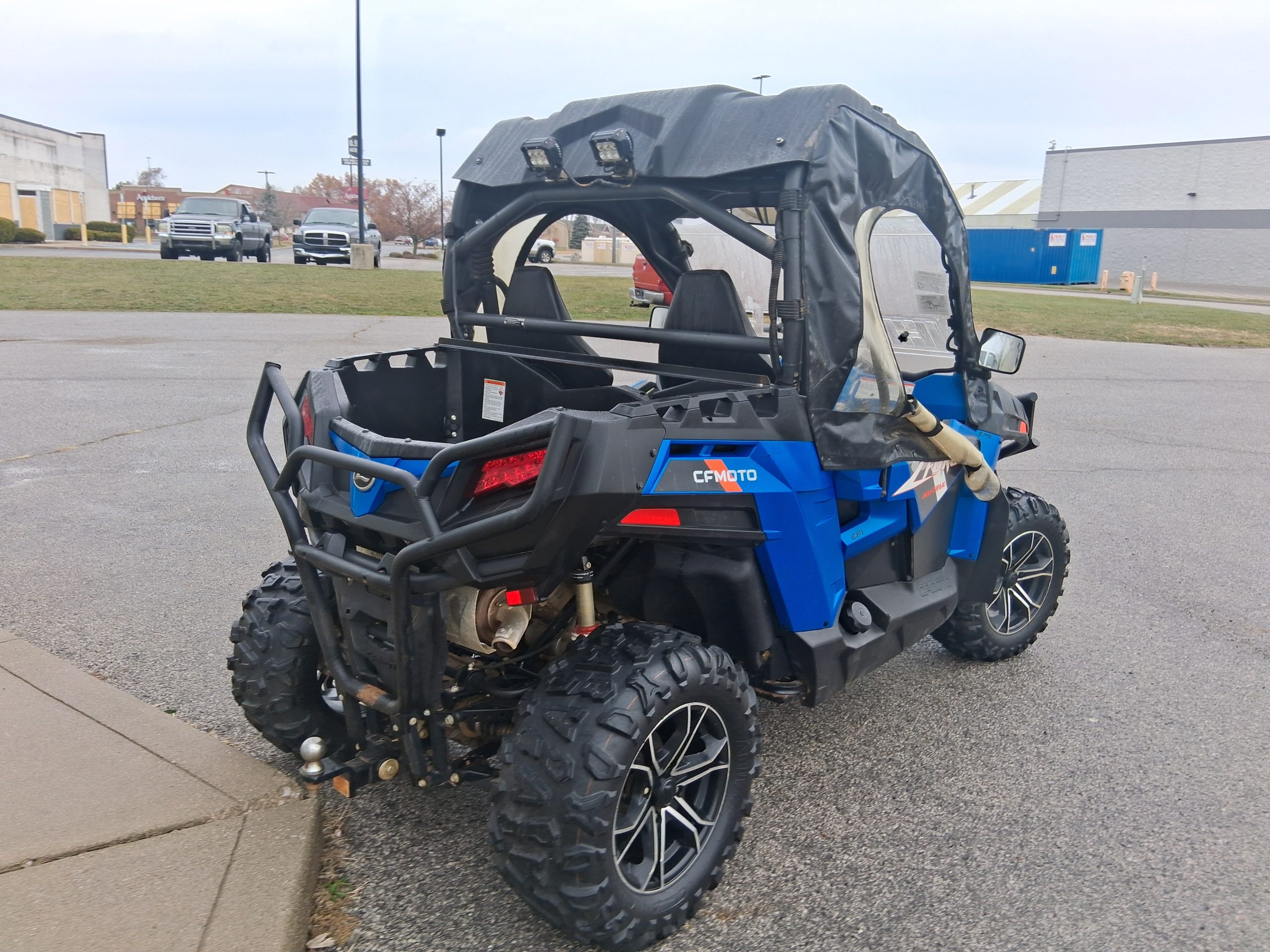 2022 CFMoto Zforce 800 - Blue - Image 2