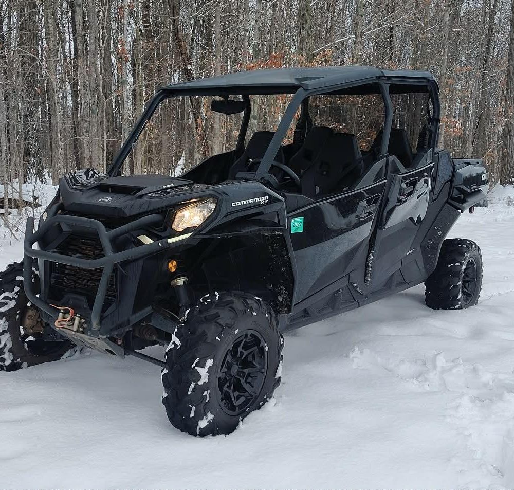 2024 Can-AM CAN-AM COMMANDER MAX XT 700 - Black