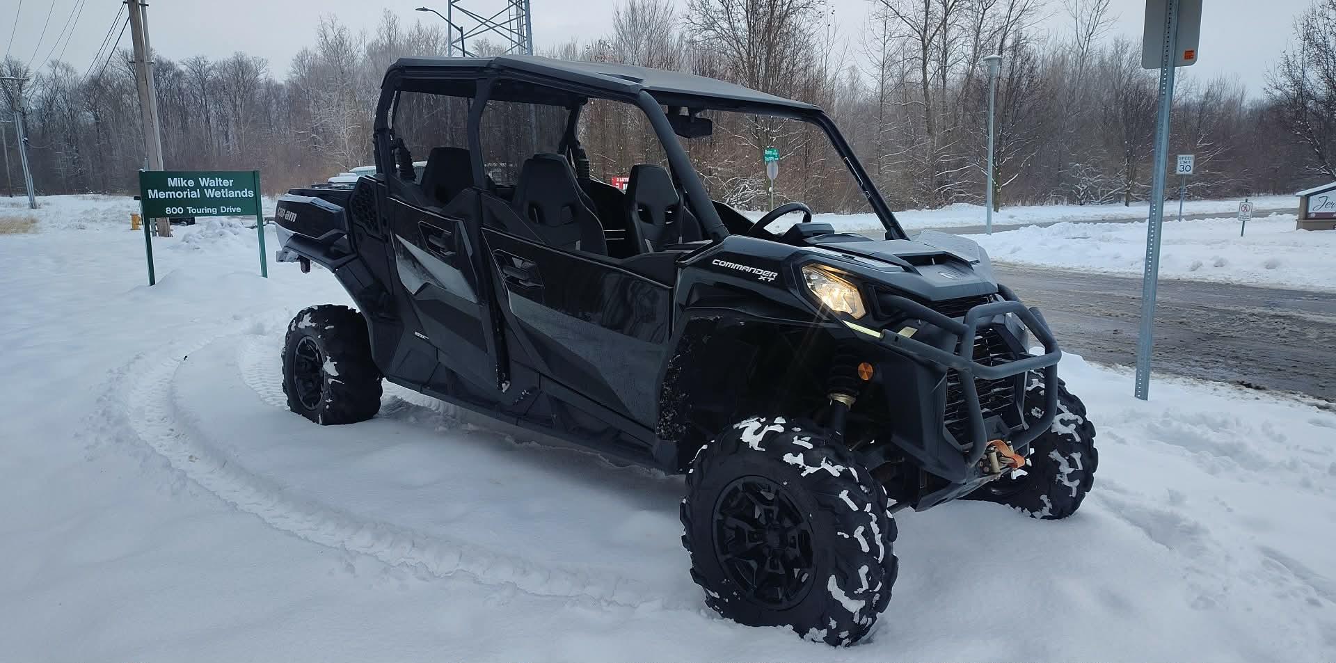 2024 Can-AM CAN-AM COMMANDER MAX XT 700 - Black - Image 2